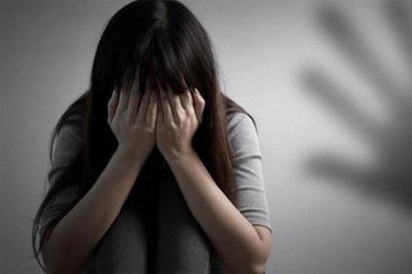 Đúng 49 ngày mẹ mất, con gái 15 tuổi ở Bắc Giang công khai tố bị bố đẻ xâm hại-1