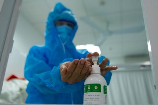 Thêm 5 bệnh nhân mắc Covid-19 được cách ly ngay sau khi nhập cảnh