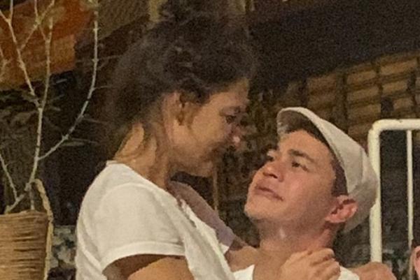 Katie Holmes vẫn đâm đầu yêu dù biết bồ trẻ đã đính hôn-4