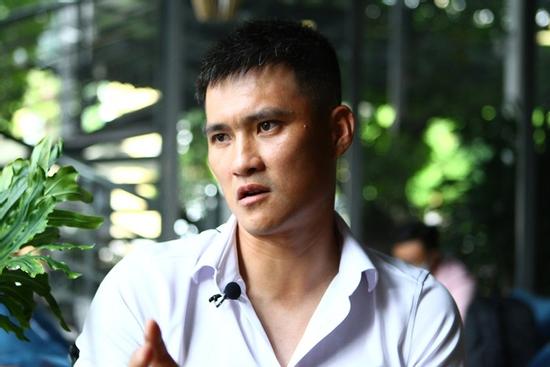 Công Vinh: 'Tôi sốc khi ông Riedl qua đời'