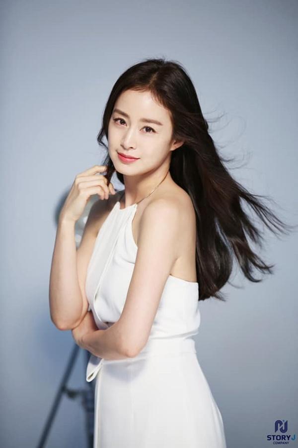 Nữ hoàng sắc đẹp Kim Tae Hee và những câu chuyện chưa được bật mí-8