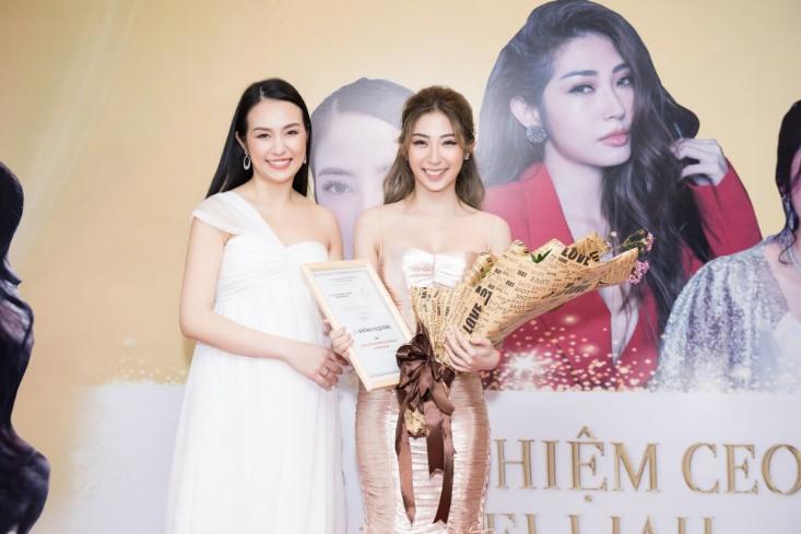 Hương Giang, Ngọc Trinh gợi cảm chết người trong ngày nhậm chức CEO-10