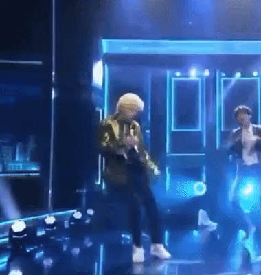 Nổi da gà với sự đồng điệu đáng sợ giữa V và Jungkook-1