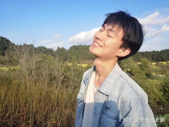 Hiếm có khó tìm: Hẹn hò online, gái xinh mừng như trúng số vì chàng trai ngoài đời còn đẹp hơn ảnh-2