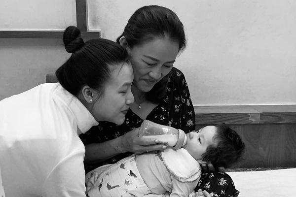 Hoàng Oanh đăng ảnh con trai đã lớn phổng lên trông thấy, Nhã Phương liền vào đòi làm thông gia-3