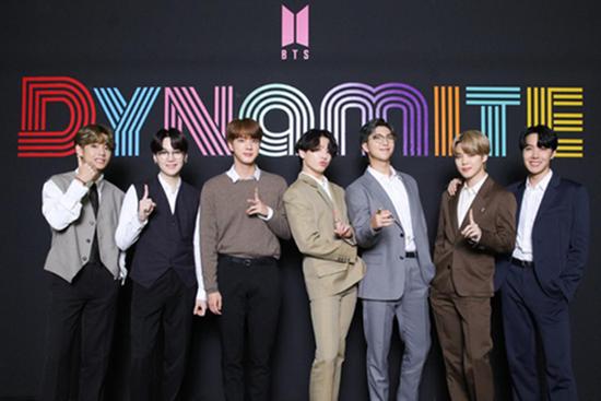 BTS nâng tầm ảnh hưởng với giải 'Nghệ Sĩ' tại lễ trao giải truyền hình lần thứ 47