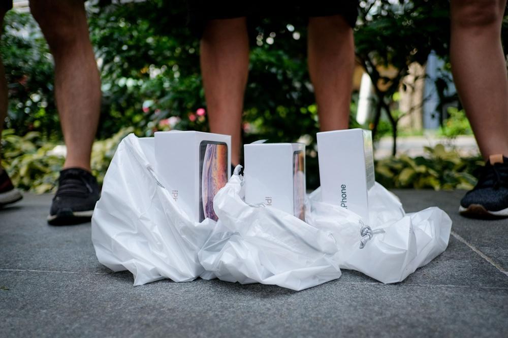 Chiếc iPhone 12 đầu tiên về Việt Nam giá không dưới 200 triệu đồng-1