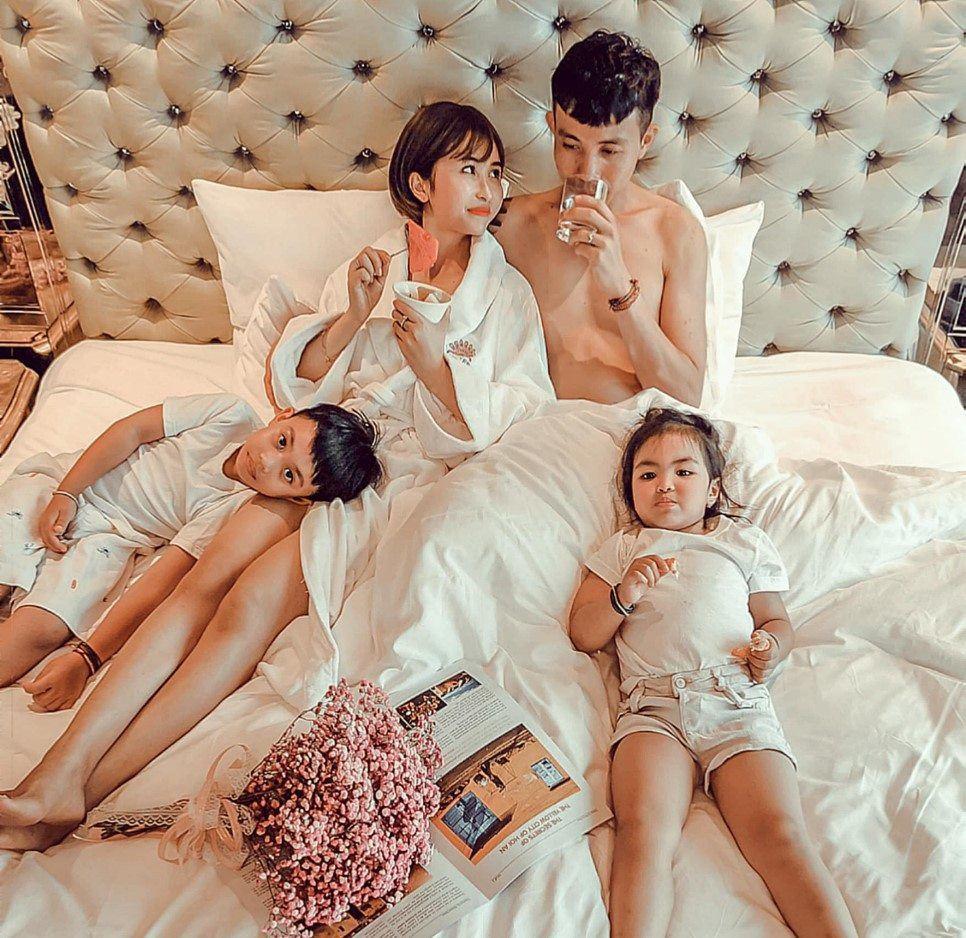 Bà ngoại nóng bỏng nhất Việt Nam: 30 tuổi đã bế cháu, chồng đại gia là bạn thân Cường Đô La-4