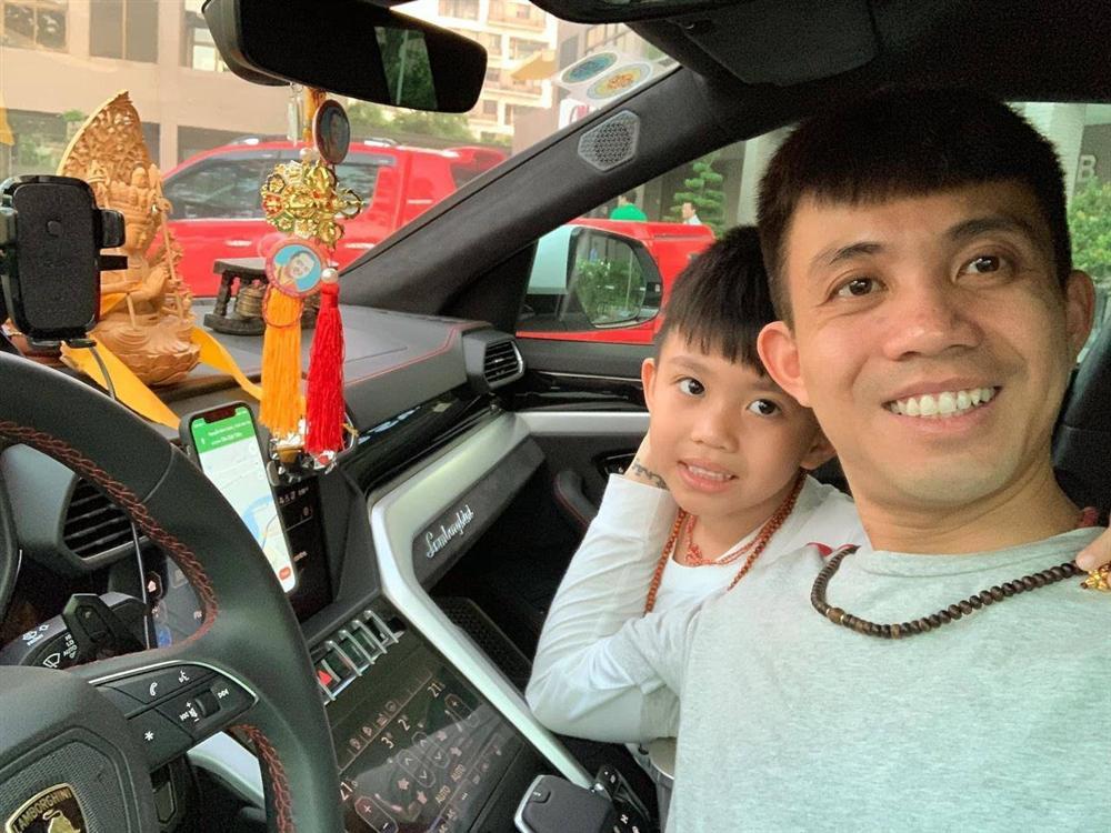 Bà ngoại nóng bỏng nhất Việt Nam: 30 tuổi đã bế cháu, chồng đại gia là bạn thân Cường Đô La-12