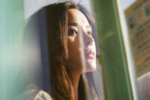 Giọng nam ngái ngủ trả lời điện thoại người yêu khiến chàng trai bàng hoàng-3