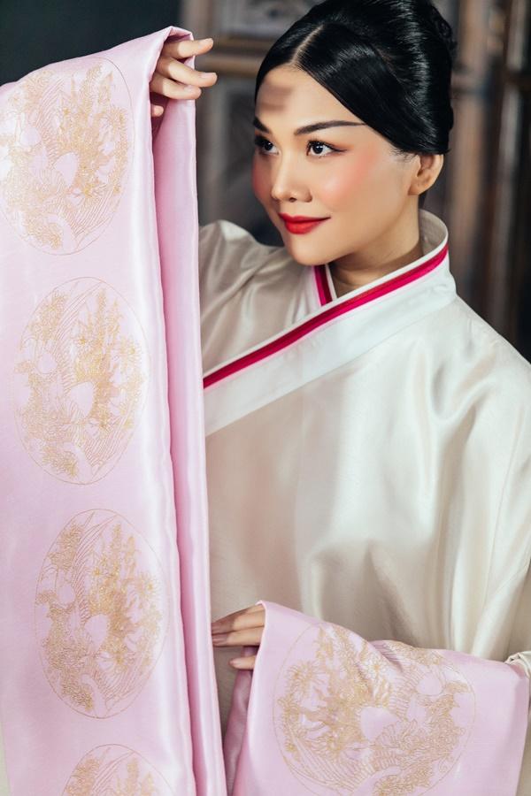 5 vị hoàng hậu xinh đẹp quyền uy của màn ảnh Việt - 2sao