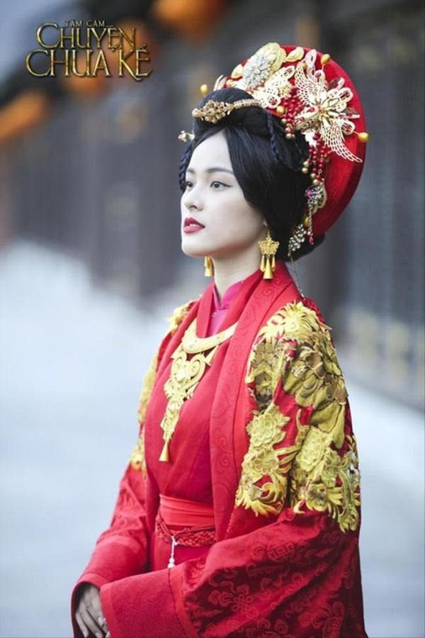 5 vị hoàng hậu xinh đẹp và quyền uy của màn ảnh Việt-6