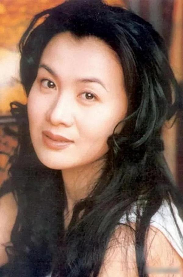 Diễn viên hạng nhất quốc gia qua đời vì bạo bệnh, đọc 7 chữ trên bia mộ mà đẫm nước mắt-1