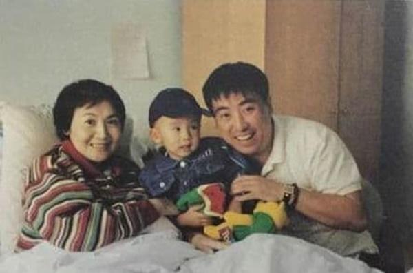 Diễn viên hạng nhất quốc gia qua đời vì bạo bệnh, đọc 7 chữ trên bia mộ mà đẫm nước mắt-8