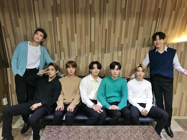 Jimin BTS ngầm đưa thử thách mới, ARMY đã sẵn sàng chiến hết mình chưa?-1