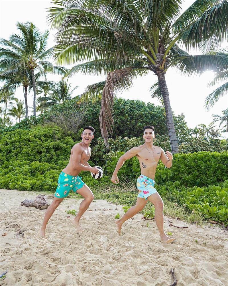 Hồ Vĩnh Khoa không mặc quần áo, hôn bạn đời đồng tính dưới đáy đại dương-7