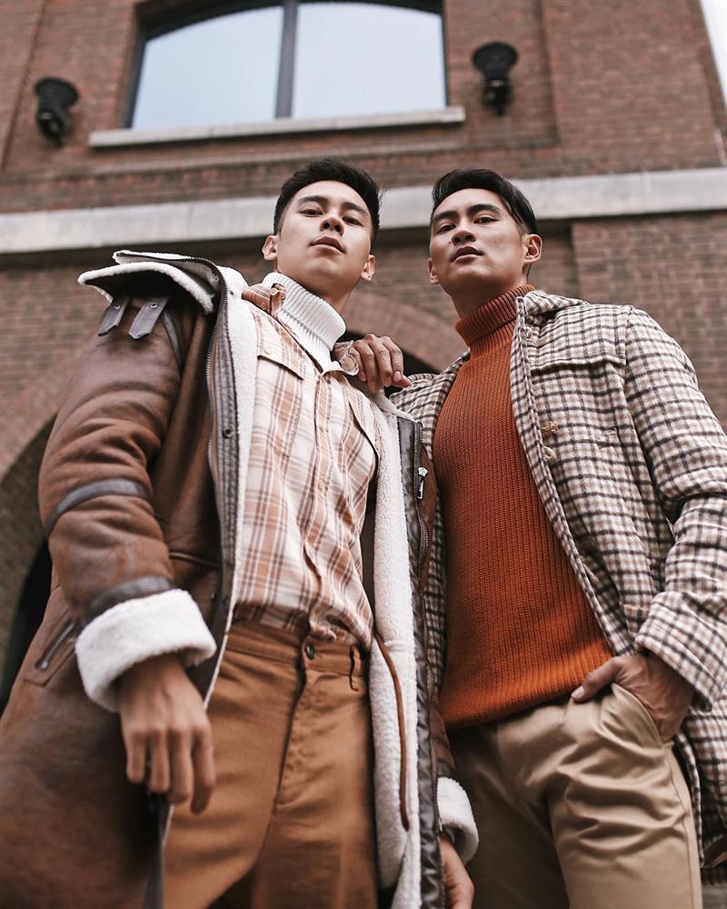 Hồ Vĩnh Khoa không mặc quần áo, hôn bạn đời đồng tính dưới đáy đại dương-10