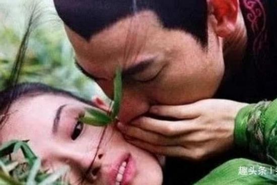 Cảnh hôn cay đắng nhất của Chương Tử Di, sau khi quay xong ốm 5 ngày không ăn được cơm