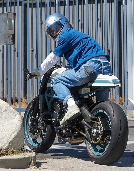 Angelina Jolie - Brad Pitt căng thẳng tột độ trước phiên xử quyền nuôi con-3