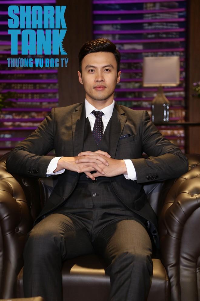 Đại gia cùng tuổi Minh Nhựa - Shark Khoa: Trái ngược đủ thứ, chỉ giống nhau lắm của nhiều tiền-2