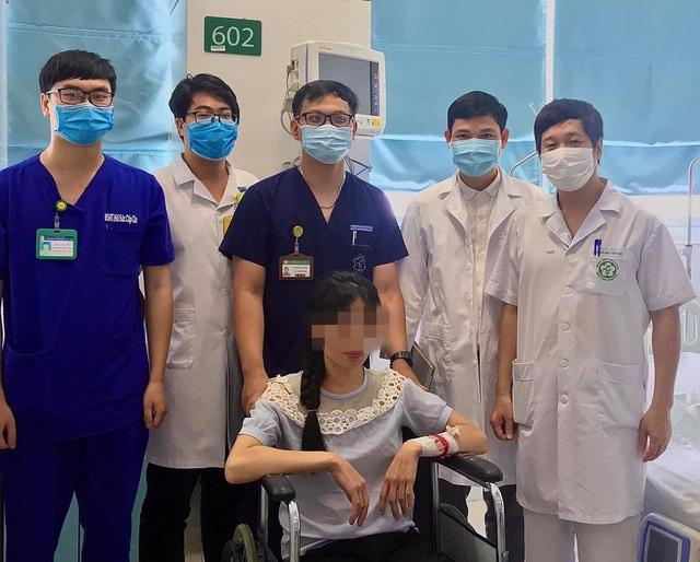 Người phụ nữ ở Hòa Bình ngừng tim 60 phút, sốc điện 2 lần đã hồi sinh kỳ diệu-3