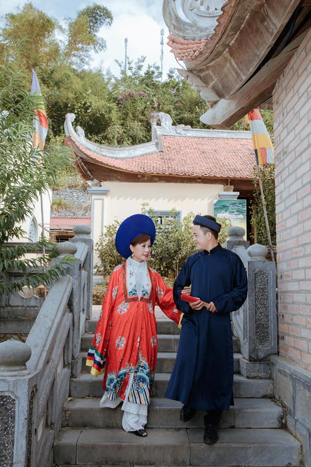 Tình tứ bên chồng ngày sinh nhật, cô dâu 63 tuổi bị xỉa xói: Ngoại hình ngày càng méo mó-3