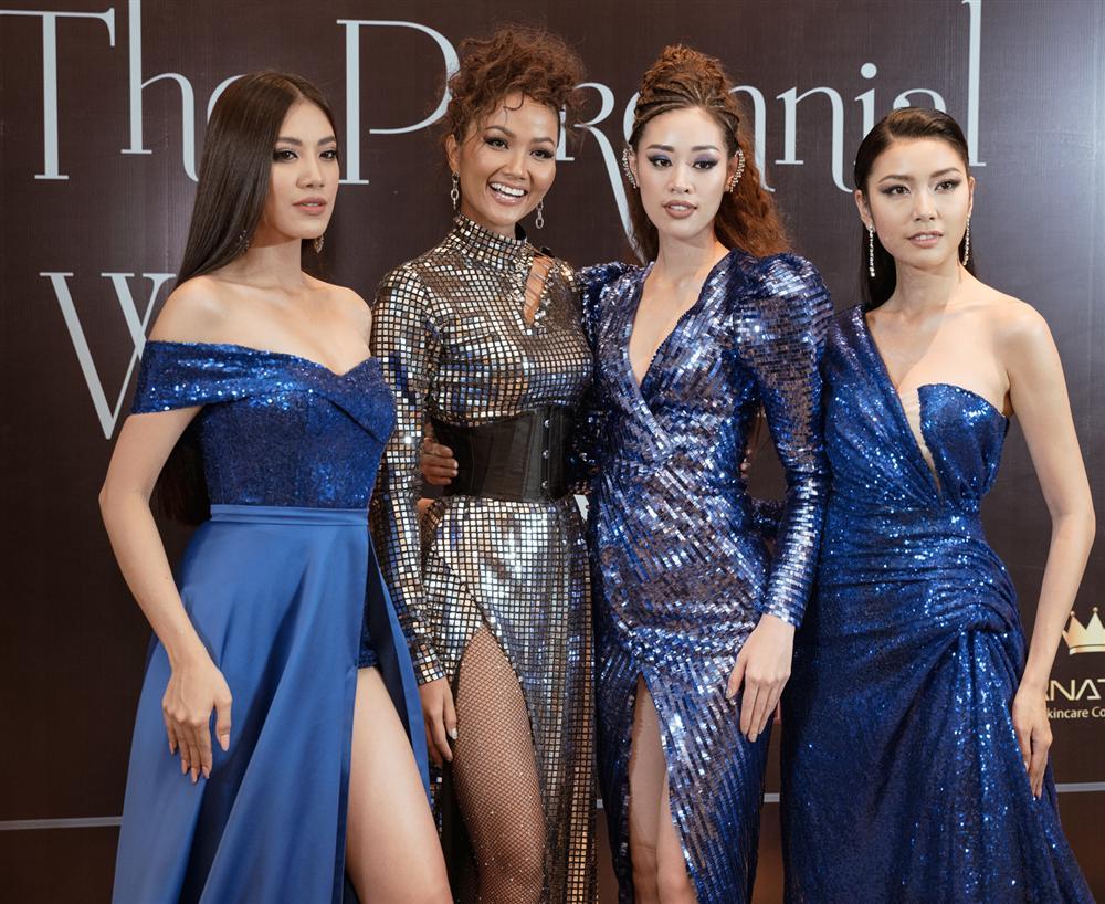 Chiều cao thật thật ảo ảo của Hoa hậu HHen Niê-5