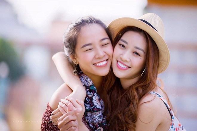 Nhan sắc hội chị dâu của sao: Chị dâu Bảo Thy bốc lửa, chị dâu Hà Hồ gây ngạc nhiên-7