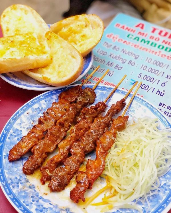 3 món ăn vặt dưới 30.000 đồng giữa trung tâm TP HCM-1