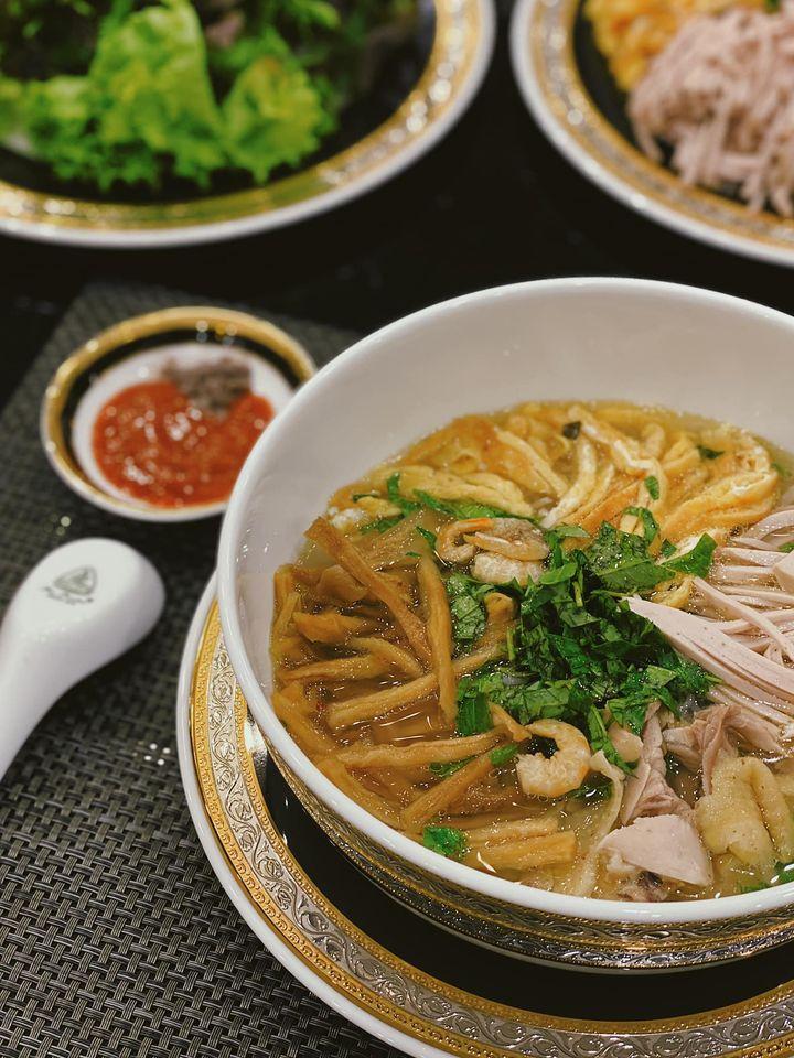 Chán gà luộc, học Á hậu Tú Anh biến tấu làm bún thang ngon nhức mũi-2