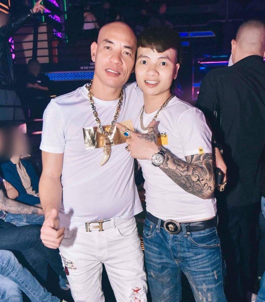 Những con số hết hồn về bộ trang sức của giang hồ mạng Dũng Trọc Hà Đông-2