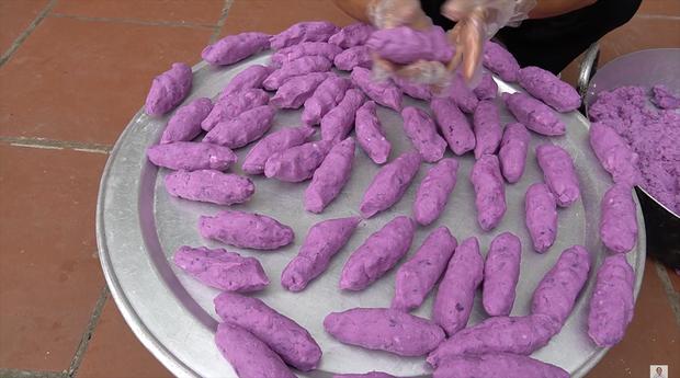 Con trai vừa dính phốt, đến lượt bà Tân Vlog bị soi làm món ăn có hình ảnh nhạy cảm-4