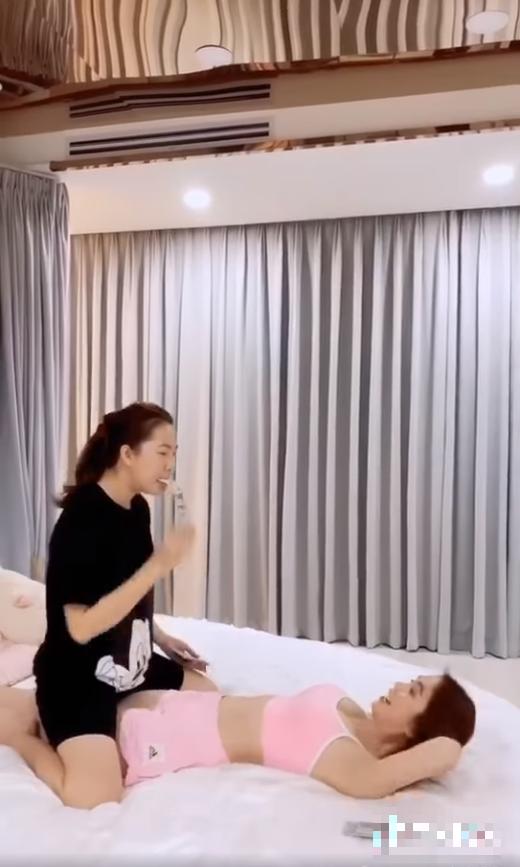 Không thể nhịn cười với bí quyết giữ gìn body quá bá đạo của Ngọc Trinh-2