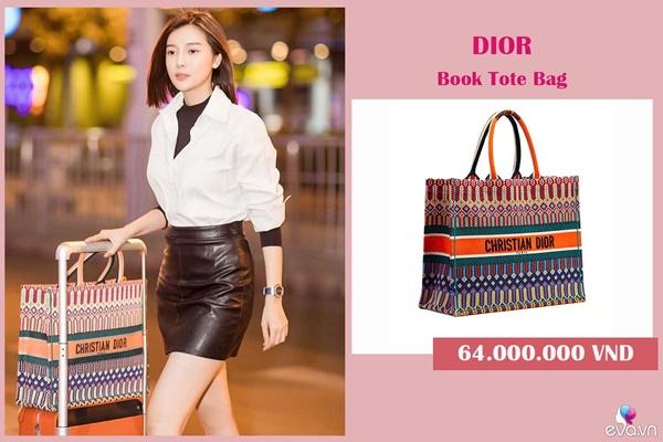 Ngồi giữ xe bên đường, Cao Thái Hà nổi bật với combo túi xách và dép lê hơn trăm triệu-7