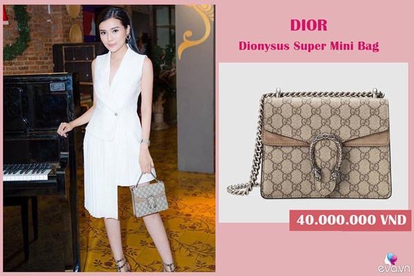 Ngồi giữ xe bên đường, Cao Thái Hà nổi bật với combo túi xách và dép lê hơn trăm triệu-10