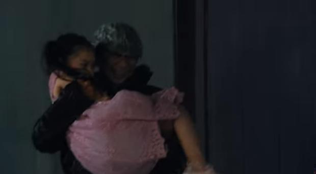 Minh Hằng bị nghi gia đình không hạnh phúc khi chọn làm phim về đề tài ấu dâm-2