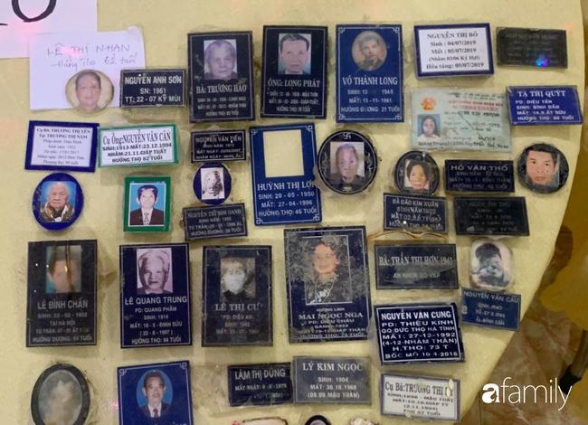 Éo le nhiều gia đình nhận chung hũ tro cốt người thân bị thất lạc di ảnh gửi tại chùa Kỳ Quang 2-4