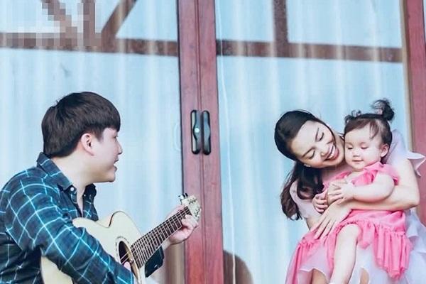 Khu vườn hơn 100 m2 ngợp sắc hoa của Nguyễn Ngọc Anh-1