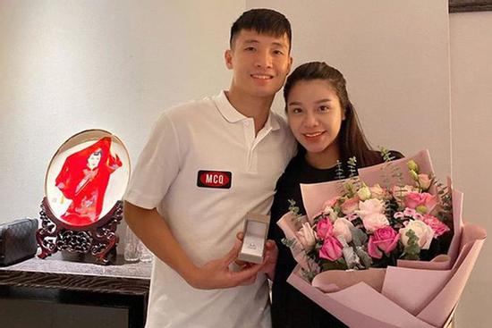 Cuối cùng Bùi Tiến Dũng cũng chịu lên tiếng rạn nứt hôn nhân với vợ đại gia