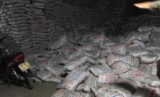 2 người tử vong trong kho phân bón-1