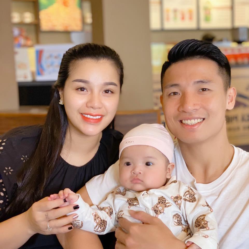 Tình duyên ngôi sao làng bóng Việt: Sáng nắng - chiều mưa - tối gió mùa-1