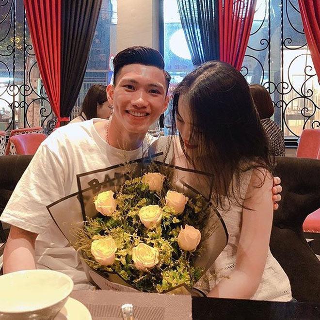 Tình duyên ngôi sao làng bóng Việt: Sáng nắng - chiều mưa - tối gió mùa-7