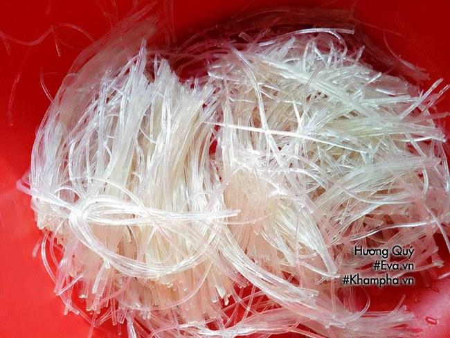 Mẹo xào miến vừa dai ngon lại có chút giòn giòn, 100 lần xào cũng không dính nhau-4