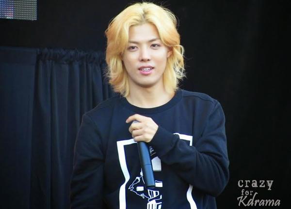 Những cái giá quá đắt cho idol chỉ vì đùa kém duyên-3