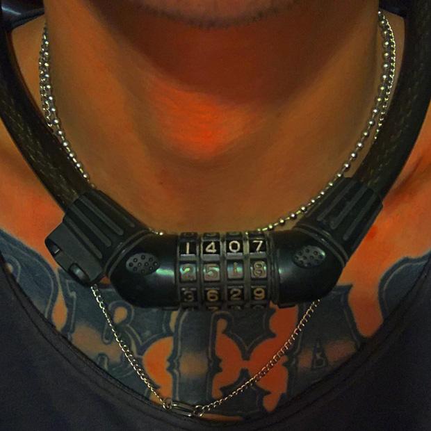Decao đăng ảnh đeo khóa cổ có khắc ngày kỷ niệm yêu Châu Bùi-1