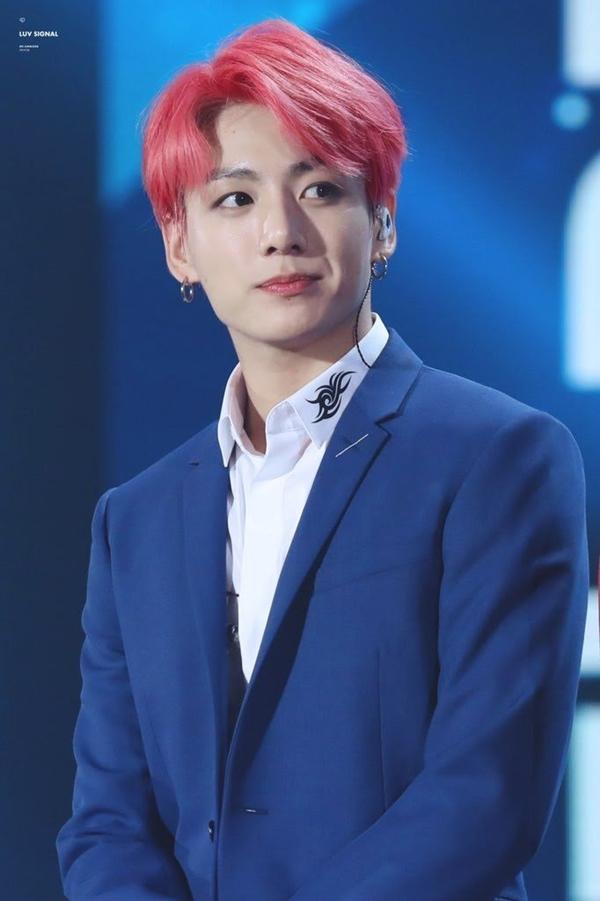 Ảnh BTS mờ toét mắt mà ARMY đọc tên idols chuẩn không trượt phát nào-14