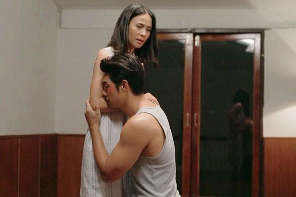 Vợ dắt trai lạ về ân ái cuồng nhiệt, tôi khép cửa giúp, ra quán cafe ngồi chờ-2