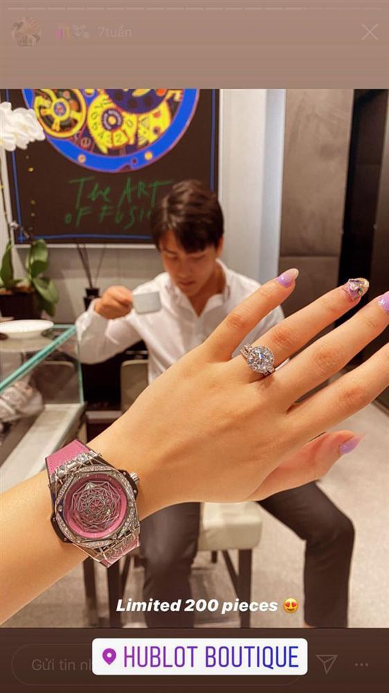 Kiểm kê loạt quà khủng dàn soái ca tặng người yêu mà choáng: Lâu đài 3,5 triệu đô, xe 8 tỷ có đáng bao nhiêu!-12