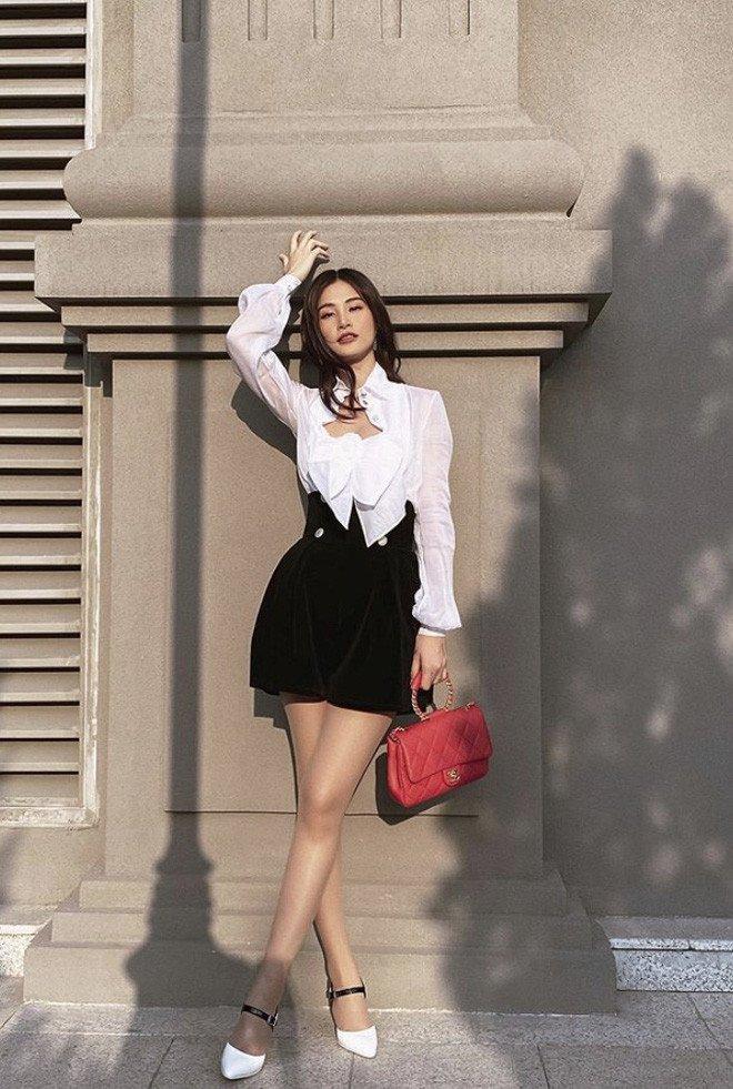 Đông Nhi liên tục đi giày cao gót 10 cm trong suốt thai kỳ-8