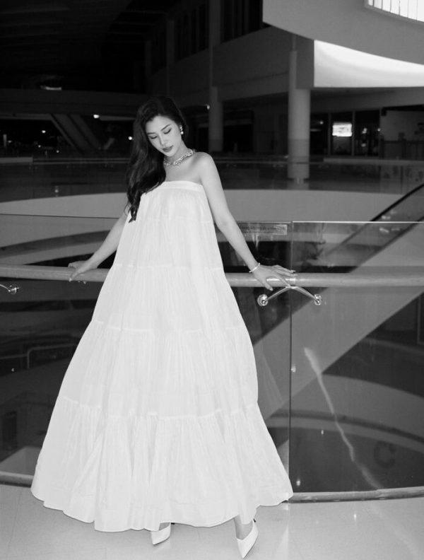 Đông Nhi liên tục đi giày cao gót 10 cm trong suốt thai kỳ-4